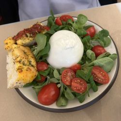 Forte Fortino - Burrata salad
