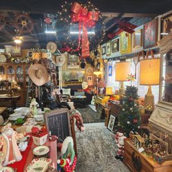 Yesterday Once More Vintage Collectibles - Inside our awesome store.