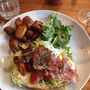 Catch 122 - Breakfast & Brunch Near Me - North Vancouver, British Columbia