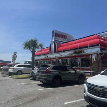 Sunliner Diner - Diners Near Me - Gulf Shores, Alabama Sunliner Diner - Diners Near Me - Gulf Shores, Alabama