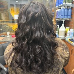 Geena Moon Salon - Highlights