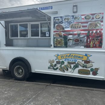 Tacos El Charrito Truck - Corner of Vel R Phillips and North Ave by the Pete's grocery store - Food Trucks Near Me - Milwaukee, Wisconsin Tacos El Charrito Truck - Corner of Vel R Phillips and North Ave by the Pete's grocery store - Food Trucks Near Me - Milwaukee, Wisconsin