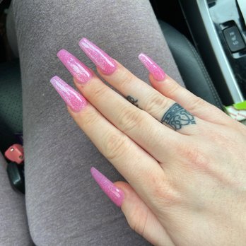 Chic Nails Lounge - Nail Salons Near Me - Irving, Texas