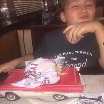 Eveready Diner - Diners Near Me - Hyde Park, New York
