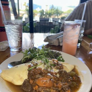 Cream Pot - Beef stew omelet and strawberry lemonade! SO GOOD AND FILLING! - Breakfast & Brunch Near Me - Honolulu, Hawaii Cream Pot - Beef stew omelet and strawberry lemonade! SO GOOD AND FILLING! - Breakfast & Brunch Near Me - Honolulu, Hawaii
