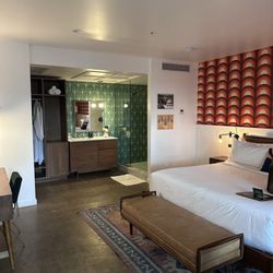 Rise Uptown Hotel - Really cool room # 107