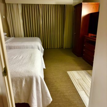 Embassy Suites by Hilton El Paso - Bedroom - Hotels Near Me - El Paso, Texas Embassy Suites by Hilton El Paso - Bedroom - Hotels Near Me - El Paso, Texas