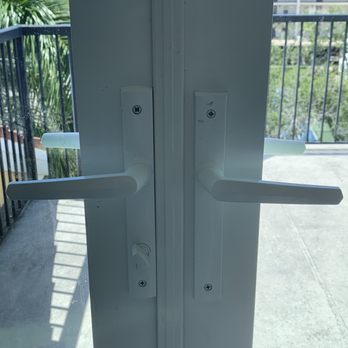 Sash & Sill - Handles are not level, lock does not work - Windows Installation Near Me - Sarasota, Florida