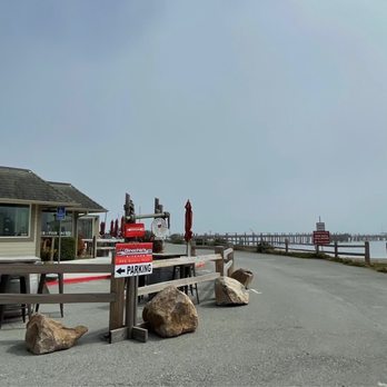 Ginochio's Kitchen - Seafood Near Me - Bodega Bay, California
