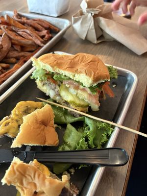Local Burger by null