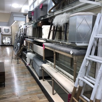 HomeGoods - Furniture Stores Near Me - Alexandria, Virginia