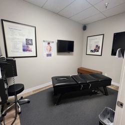 Southcenter Chiropractic Massage and Rehab - Adjusting Room #1