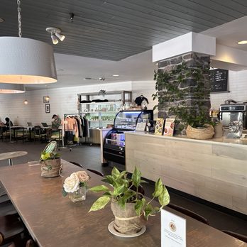 Honolulu Coffee - spacious with plenty of comfortable seating - Coffee & Tea Near Me - Vancouver, British Columbia Honolulu Coffee - spacious with plenty of comfortable seating - Coffee & Tea Near Me - Vancouver, British Columbia