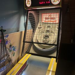 Slammer Tavern - Skee-Ball machine