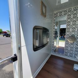 J's & M Luxury Restrooms
