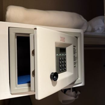 Caesars Republic Lake Tahoe - A Caesars Rewards Destination - Balcony suite in room safe - Hotels Near Me - Stateline, Nevada Caesars Republic Lake Tahoe - A Caesars Rewards Destination - Balcony suite in room safe - Hotels Near Me - Stateline, Nevada