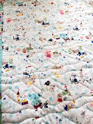 Creekside Fabrics, Quilts & Yarn