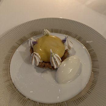 The Village Pub - Key lime pie - Pubs Near Me - Woodside, California The Village Pub - Key lime pie - Pubs Near Me - Woodside, California