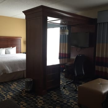 Hampton Inn & Suites Durham/North I-85 - Interesting room setup. - Hotels Near Me - Durham, North Carolina Hampton Inn & Suites Durham/North I-85 - Interesting room setup. - Hotels Near Me - Durham, North Carolina