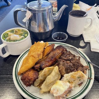 King Buffet - catfish, bbq ribs, fried chicken, hot wing, roast beef, white fish, cheese salmon, chicken Dumplings, egg drop soup with wontons ) - Buffets Near Me - Dallas, Texas