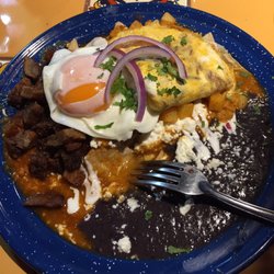 Catrinas Chilaquiles - Chilaquiles bien sabrosos.