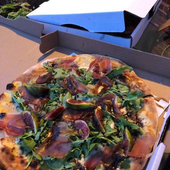Heirloom - Pizza Near Me - Montreal, Quebec