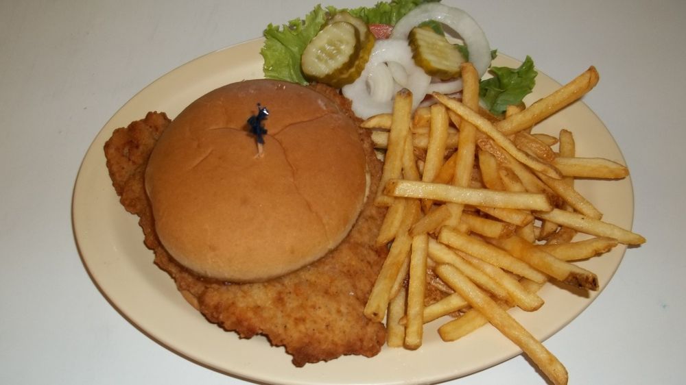 SCOOTER’S III Updated September 2024 23 Photos 1329 S State Hwy