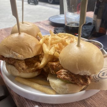 Batch Local Kitchen - Nashville Hot Chicken Sliders - Cocktail Bars Near Me - West Palm Beach, Florida Batch Local Kitchen - Nashville Hot Chicken Sliders - Cocktail Bars Near Me - West Palm Beach, Florida
