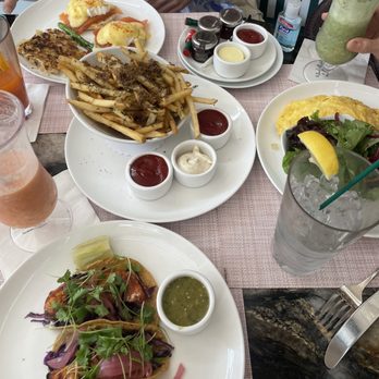 The Cabana Cafe - Fish tacos, truffle fries, eggs Benedict with lox, omelette - Diners Near Me - Beverly Hills, California The Cabana Cafe - Fish tacos, truffle fries, eggs Benedict with lox, omelette - Diners Near Me - Beverly Hills, California