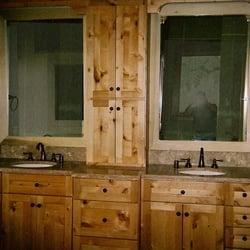 R & T Custom Furniture & Cabinets