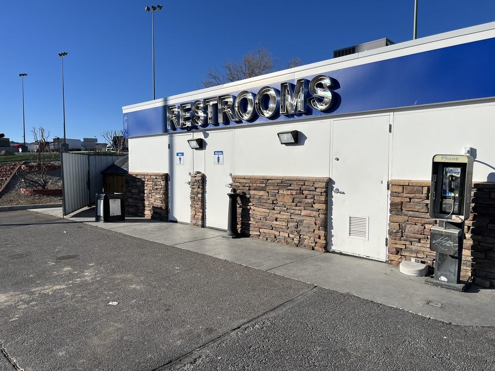 TESLA SUPERCHARGER Updated May 2024 810 W Wendover Blvd, West