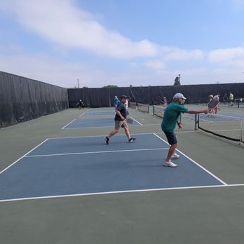 Manhattan Beach Middle School Pickleball Courts - Pickleball Near Me - Manhattan Beach, California Manhattan Beach Middle School Pickleball Courts - Pickleball Near Me - Manhattan Beach, California