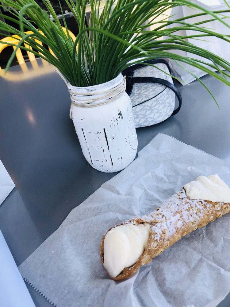 AVVENTURA BAKERY & DELI 135 Photos & 85 Reviews 30 Knotter Dr