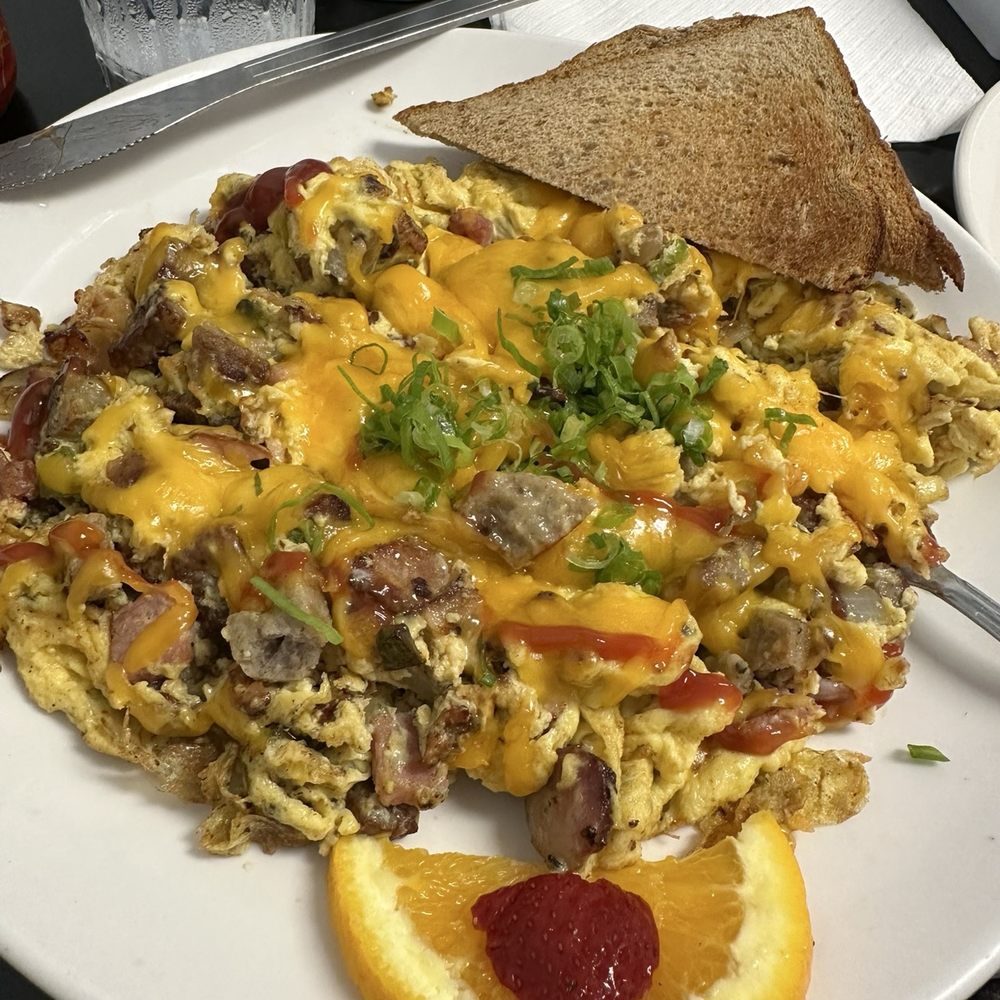 Sweet E's Cafe - The Mess - Cafes Near Me - Honolulu, Hawaii