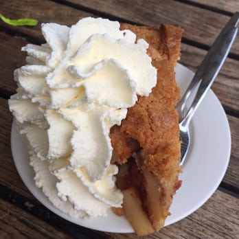 Winkel 43 - Best apple pie - Desserts Near Me - Amsterdam, New Hampshire