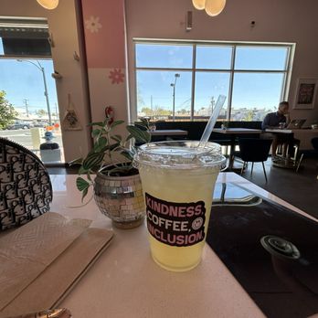 Dig it Coffee - Awesome Blossom - Coffee & Tea Near Me - Las Vegas, Nevada Dig it Coffee - Awesome Blossom - Coffee & Tea Near Me - Las Vegas, Nevada