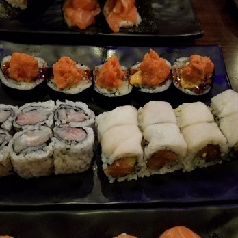 Rakuzen - White House Roll, Volcano Roll and Yellowtail Roll - Sushi Bars Near Me - Brooklyn, New York