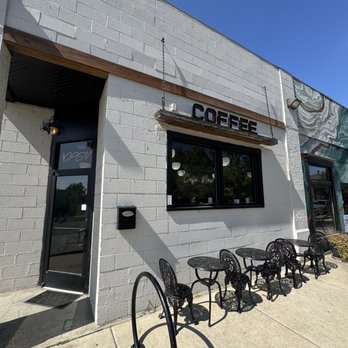 Cafe Noir - Outdoor view facing John R - Coffee & Tea Near Me - Detroit, Michigan