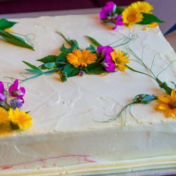 Honey Bee Bakery - Beautiful and delicious wedding cake - Bakeries Near Me