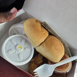 3pc chicken strips box with mashed potatoes, gravy, coleslaw and 2 rolls