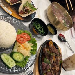 Pork tacos, beef filet with rice, filet pho Pork tacos, beef filet with rice, filet pho