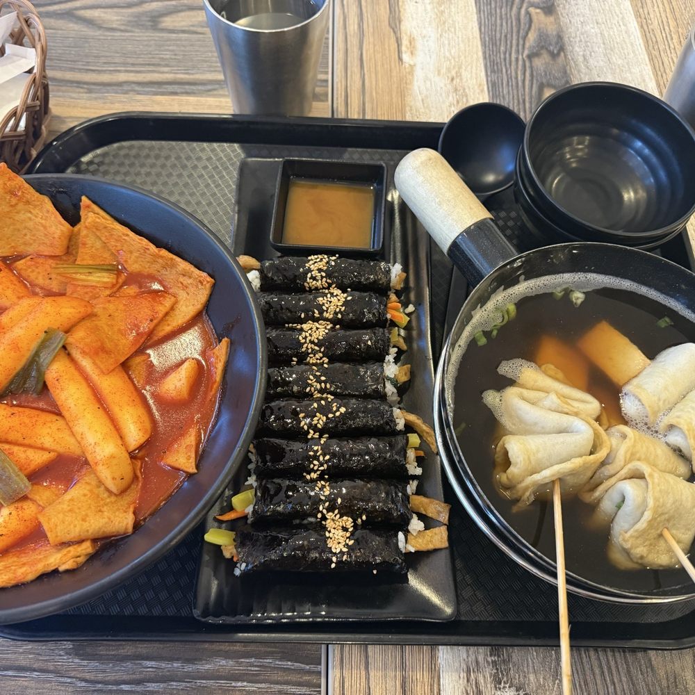16. Tteokbokki, Mayak and Oden Combo 16. Tteokbokki, Mayak and Oden Combo
