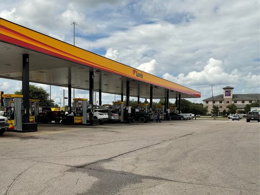Love's Travel Stop by null
