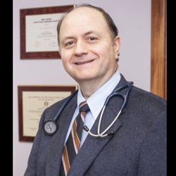 De Fronzo Stephen MD - This is My Dr.De Fronzo. Picture is taken from google. I was too shy to ask him for a photo.