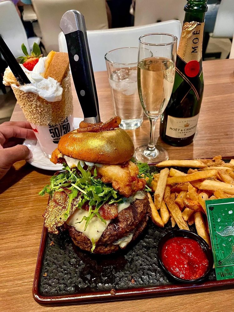 Slater’s 50/50 - Photo 3