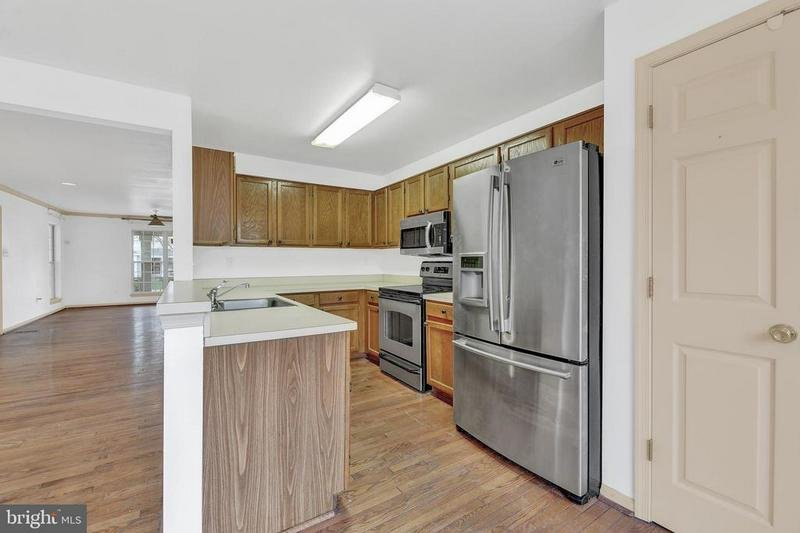 SPJ MANAGEMENTS 6717 Lowes Ln, Elkridge, Maryland Property