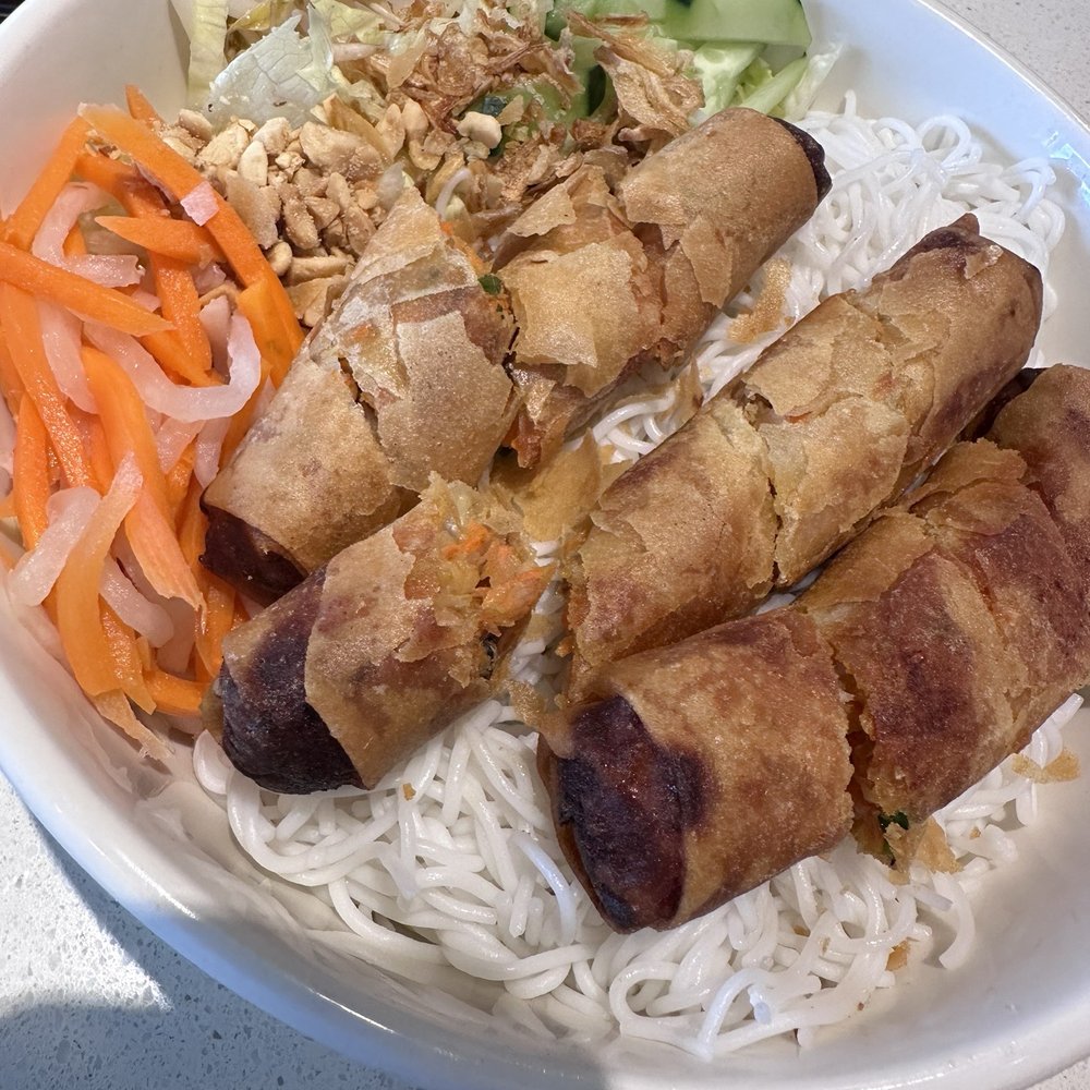 Malai Thai Kitchen - Egg roll vermicelli - Thai Near Me - Wahiawa, Hawaii