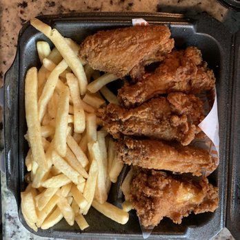 We Shuckin - Chicken wings and fries - Soul Food Near Me - Pembroke Pines, Florida We Shuckin - Chicken wings and fries - Soul Food Near Me - Pembroke Pines, Florida