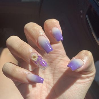 Swan Nails - Acrylic nail ombré set - Nail Salons Near Me - Las Vegas, Nevada Swan Nails - Acrylic nail ombré set - Nail Salons Near Me - Las Vegas, Nevada
