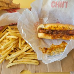 Chili dog & fries Chili dog & fries
